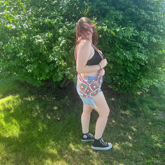 Crochet Granny Square Green and Pink Purse - Picture 4 of 4